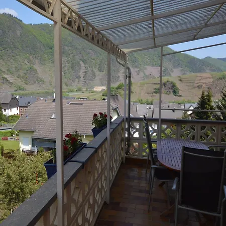Comfortable Holiday Near Vineyards In Bremm