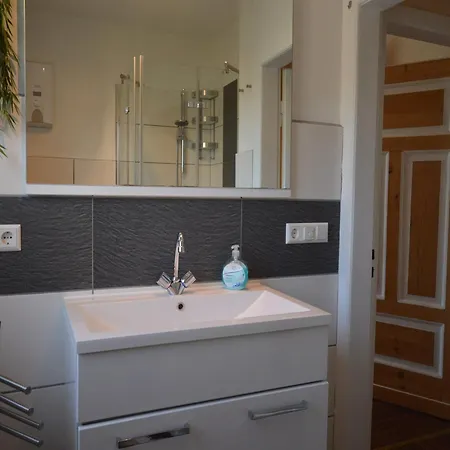 Comfortable Holiday Near Vineyards In
