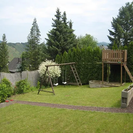 Vakantiehuis Comfortable Holiday Near Vineyards In Bremm