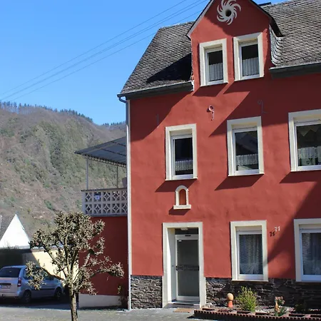 Vakantiehuis Comfortable Holiday Near Vineyards In *