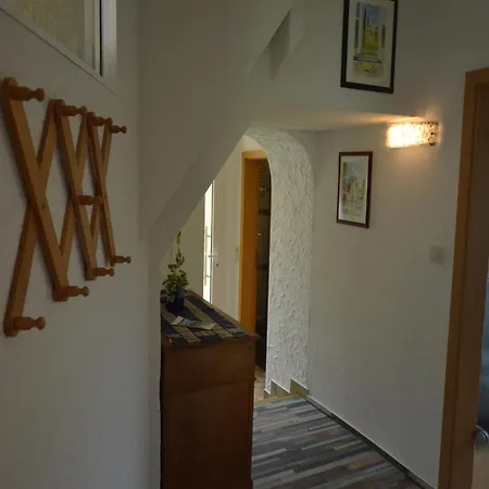 Comfortable Holiday Near Vineyards In Vakantiehuis