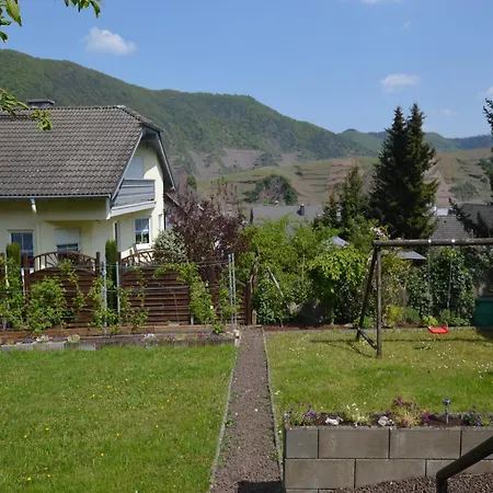 Comfortable Holiday Near Vineyards In Vakantiehuis *