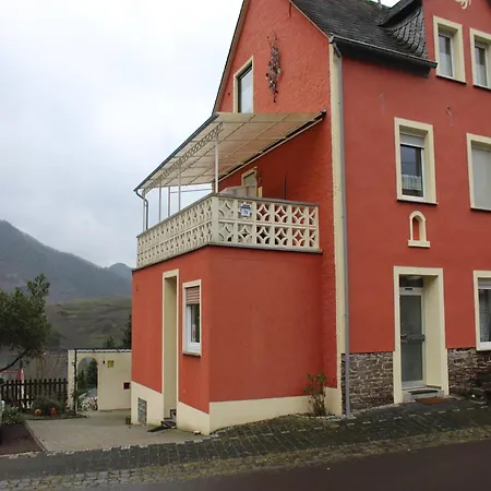 Comfortable Holiday Near Vineyards In Vakantiehuis Bremm